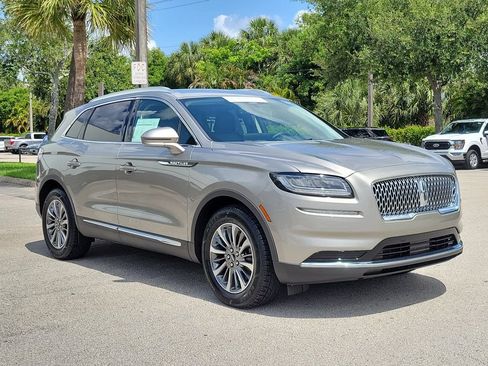 Certified 2023 Lincoln Nautilus FWD image 2
