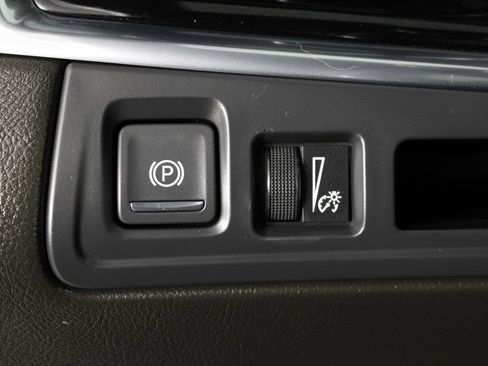 Used 2023 Cadillac XT6 Premium Luxury FWD image 24