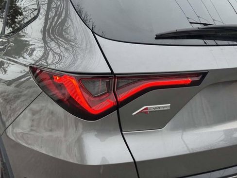 Used 2023 Acura MDX A-Spec image 11