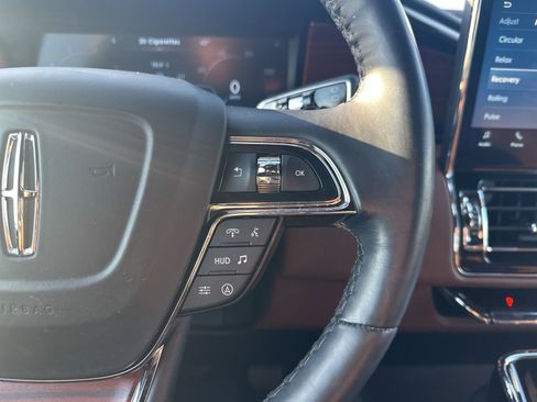 Used 2024 Lincoln Navigator Reserve image 13