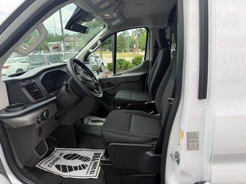 Used 2025 Ford Transit 250 Low Roof w/ Exterior Upgrade Package RWD image 9