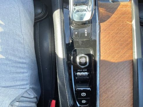 Used 2020 Volvo XC90 T8 Inscription image 32