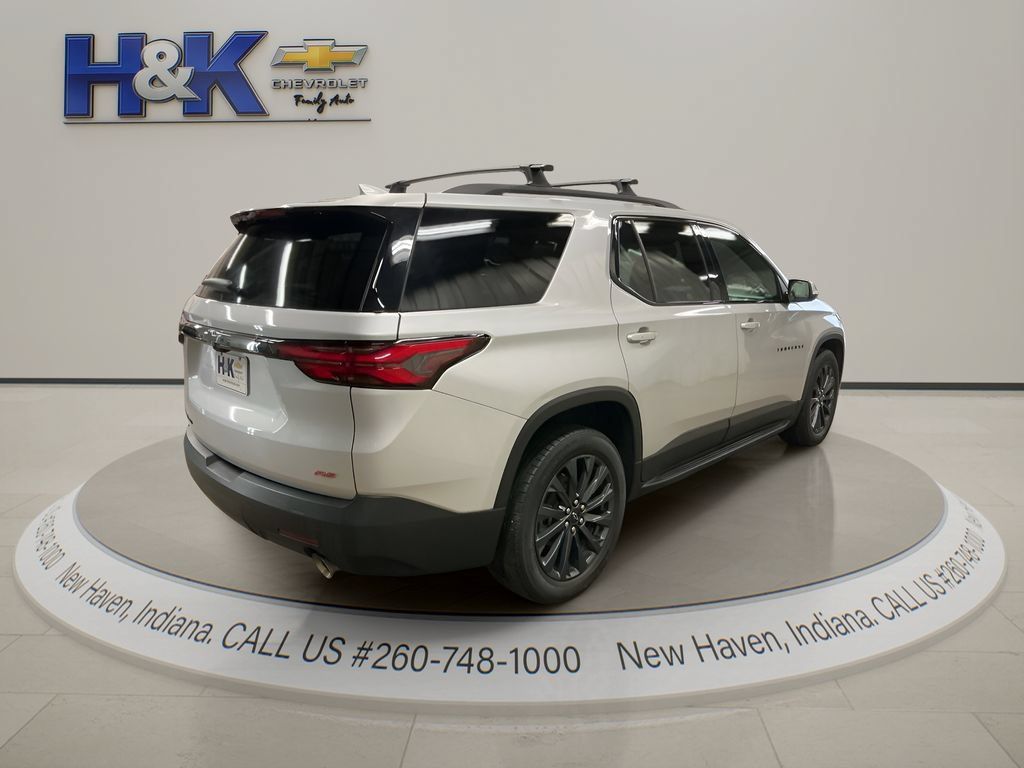 Used 2022 Chevrolet Traverse RS w/ LPO, "Hit The Road" Package AWD/4WD image 6