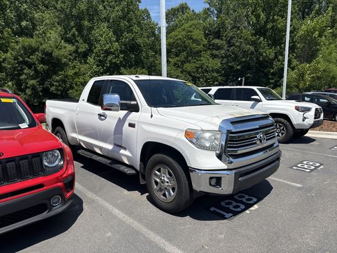 Used 2016 Toyota Tundra SR5 w/ SR5 Upgrade Package RWD image 5
