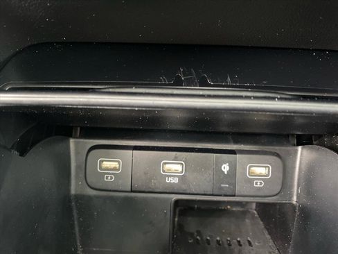 Certified 2023 Kia Sorento S w/ Panoramic Sunroof Package image 12