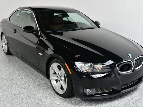Used 2009 BMW 335i Convertible RWD image 10