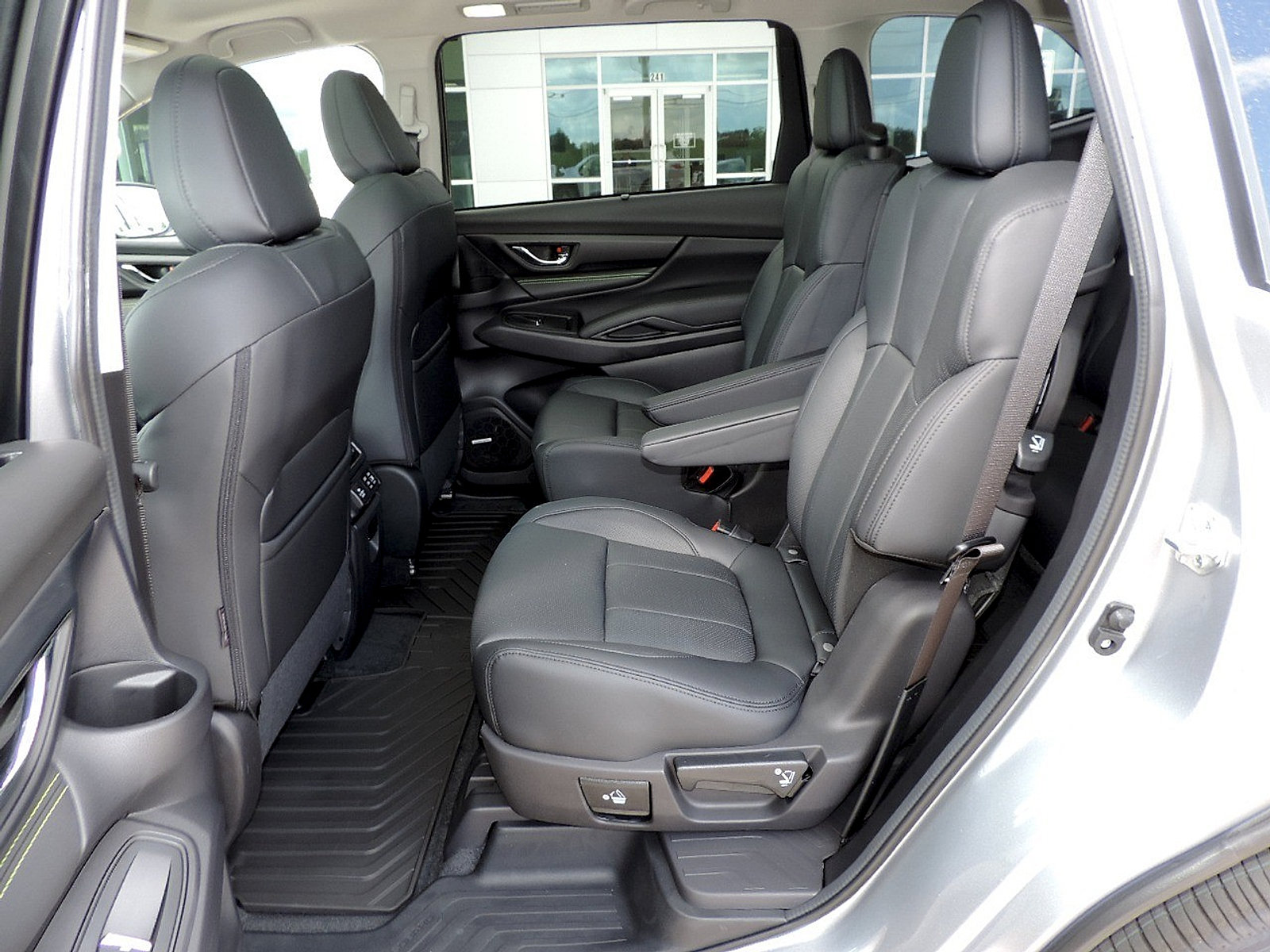 Used 2025 Subaru Ascent Bronze Edition AWD/4WD image 16