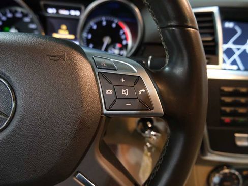 Used 2013 Mercedes-Benz ML 350 4MATIC image 40