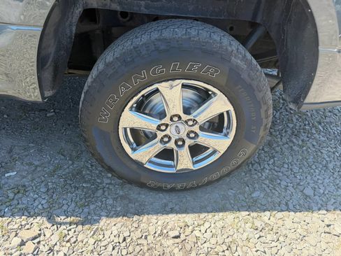 Used 2018 Ford F150 XLT w/ Equipment Group 302A Luxury AWD/4WD image 9