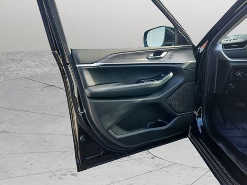 Used 2023 Jeep Grand Cherokee L Limited image 37