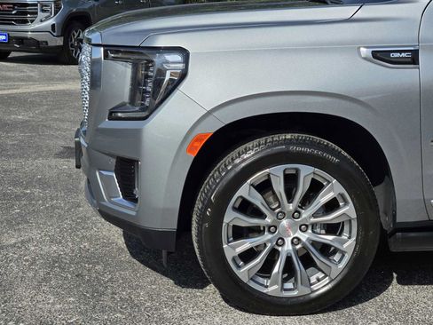 Certified 2023 GMC Yukon Denali AWD/4WD image 8
