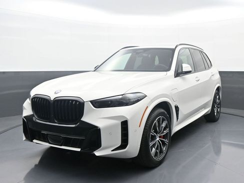 Used 2026 BMW X5 xDrive50e w/ M Sport Package AWD/4WD image 1