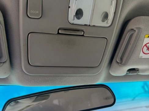 Used 2000 Toyota Tundra SR5 image 17