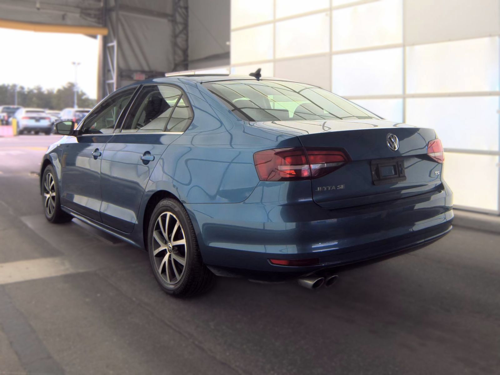 Used 2017 Volkswagen Jetta SE FWD image 6