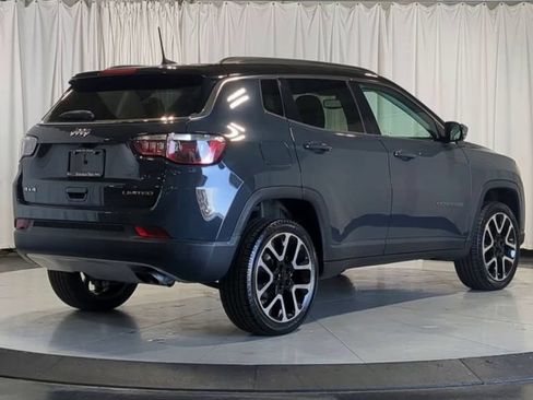 Used 2018 Jeep Compass Limited AWD/4WD image 10