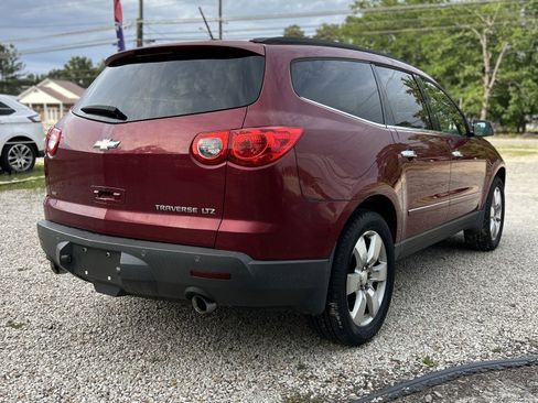 Used 2011 Chevrolet Traverse LTZ AWD/4WD image 3