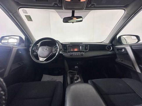 Used 2016 Toyota RAV4 XLE AWD/4WD image 17