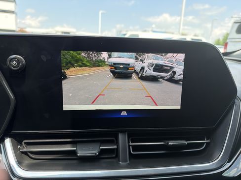 Used 2025 Chevrolet Trax ACTIV w/ Sunroof Package FWD image 25