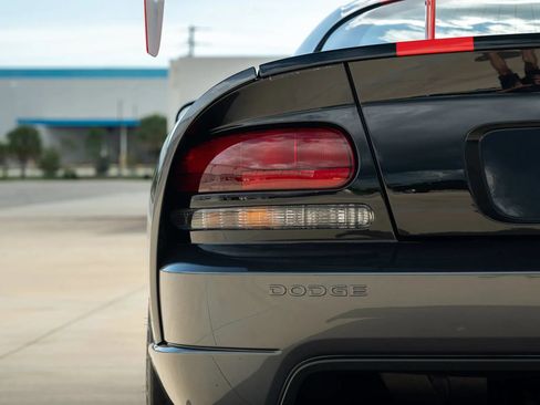 Used 2009 Dodge Viper ACR RWD image 90