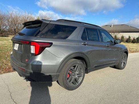 New 2026 Ford Explorer ST image 13