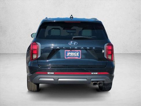 Used 2024 Hyundai Palisade SEL FWD image 7