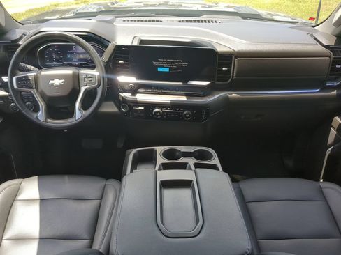 Used 2024 Chevrolet Silverado 2500 LTZ AWD/4WD image 14
