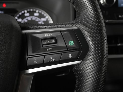 Used 2023 Mitsubishi Outlander SE FWD image 22