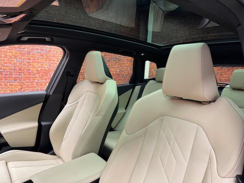 Certified 2025 BMW X3 M50 w/ Premium Package AWD/4WD image 3