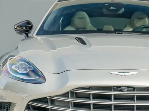 Used 2023 Aston Martin DBX 707 image 31