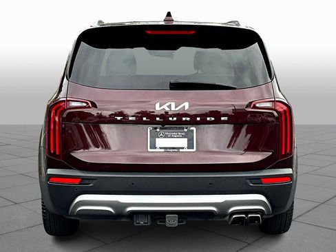 Used 2022 Kia Telluride EX w/ EX Premium Package image 4