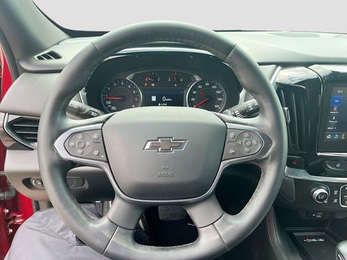 Used 2023 Chevrolet Traverse RS FWD image 11