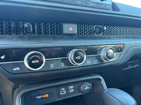 Used 2023 Honda CR-V EX image 16