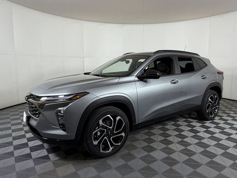 New 2026 Chevrolet Trax RS w/ Driver Confidence Package image 4