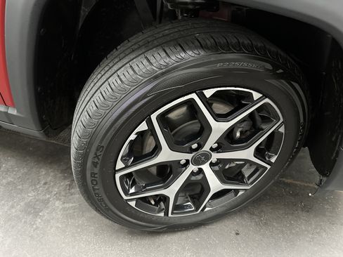Used 2025 Jeep Compass Limited AWD/4WD image 11