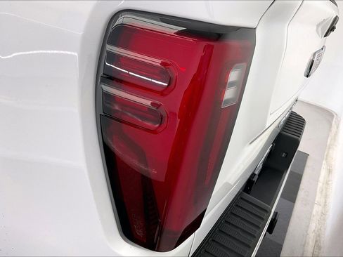 New 2026 GMC Sierra 2500 Denali w/ Denali Reserve Package image 16