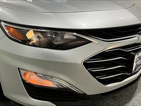 Used 2021 Chevrolet Malibu LS FWD image 31