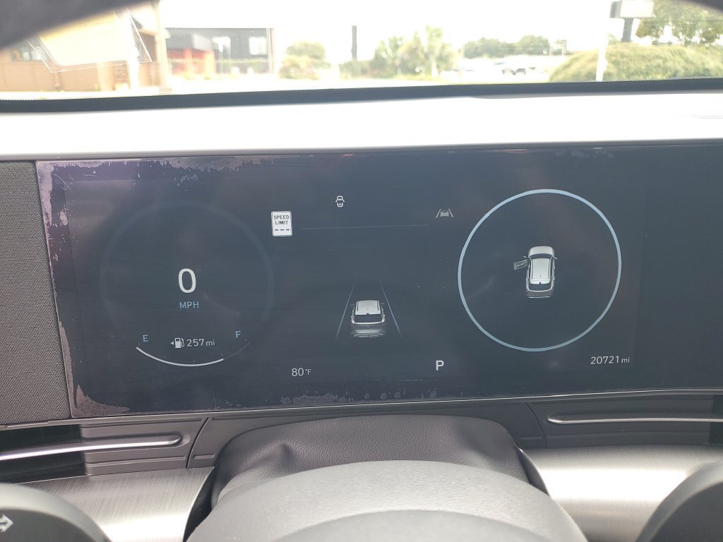 Used 2024 Hyundai Kona Limited FWD image 16