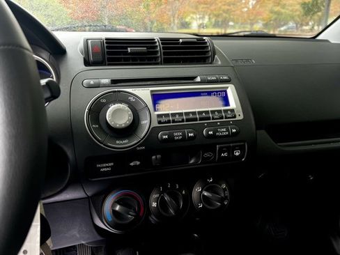 Used 2008 Honda Fit Sport image 39