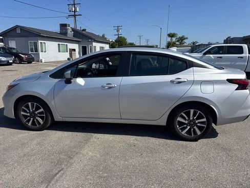 Used 2024 Nissan Versa SV FWD image 8