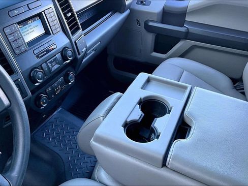 Used 2022 Ford F250 XL w/ Power Equipment Group image 15