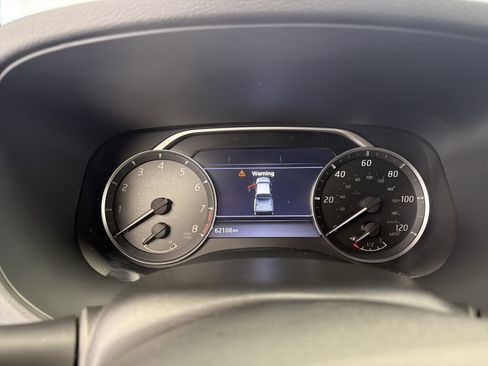 Used 2023 Nissan Frontier SV w/ Midnight Edition Package AWD/4WD image 8