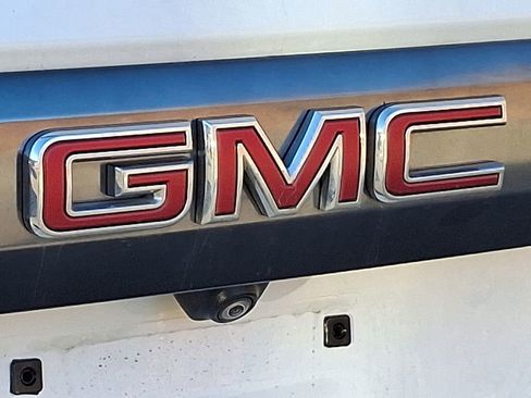 Used 2022 GMC Yukon AT4 image 30