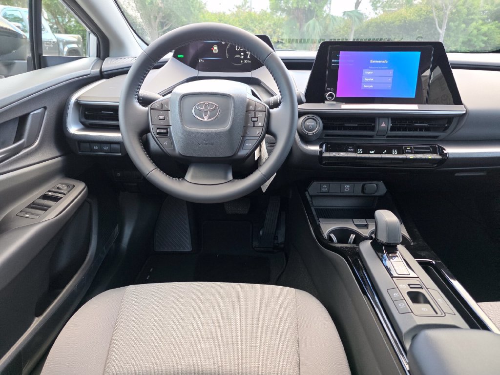 New 2027 Toyota Prius LE FWD image 7