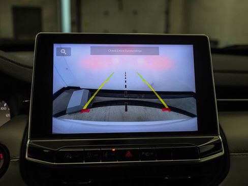 Used 2024 Jeep Compass Limited image 18