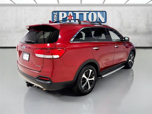 Used 2017 Kia Sorento EX w/ EX Advanced Touring Package FWD image 7