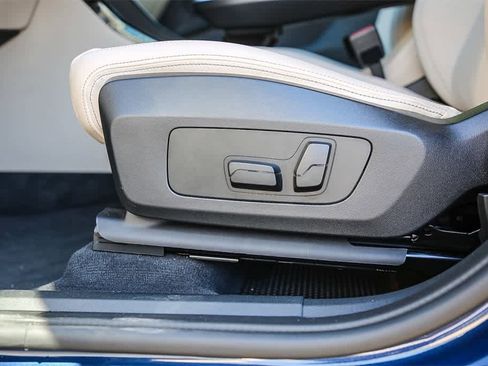 Used 2024 BMW X1 xDrive28i w/ Convenience Package image 19