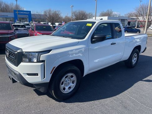 Used 2022 Nissan Frontier S image 3