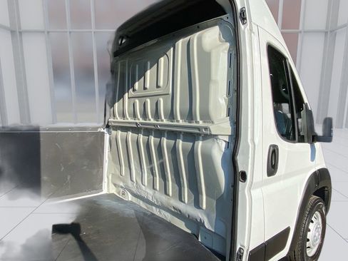 Used 2023 RAM ProMaster 2500 image 12