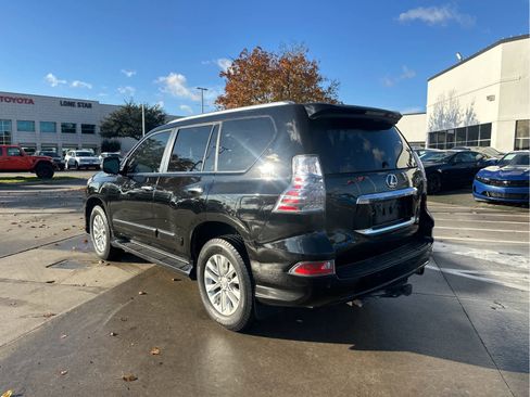 Used 2017 Lexus GX 460 Premium image 2