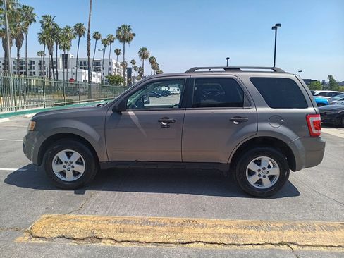 Used 2011 Ford Escape XLT image 5